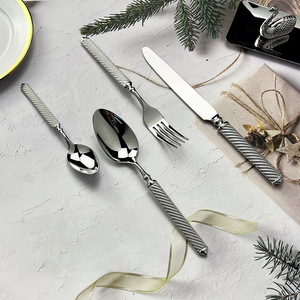 Ensemble de <span class=keywords><strong>couverts</strong></span> en acier inoxydable <span class=keywords><strong>18</strong></span>/<span class=keywords><strong>10</strong></span> au design créatif, couteau, fourchette, cuillère, argenterie, manche forgé, <span class=keywords><strong>couverts</strong></span> de luxe pour mariage - Product Image 4