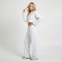 Ensemble de survêtement streetwear personnalisé pour femme, 2 pièces : sweat-shirt court à épaules tombantes et ourlet brut, et pantalon de jogging large