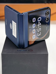 Teléfono Inteligente Plegable <span class=keywords><strong>Motorola</strong></span> MOTO <span class=keywords><strong>Razr</strong></span> 60 de 6.9'' con Dimensity 7400X, 50MP, 4500mAh, <span class=keywords><strong>Android</strong></span> 15, IP48, con ROM Global - Product Image 5