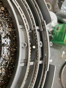 4013 SMD Microfone Cabeça Alimentador Automático De Alta Velocidade Alimentando 1000 +/min Alimentador Vibratório Tigela Vibratória Alimentador - Product Image 5