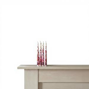 Ensemble de 4 bougies coniques artisanales Blossom Romance en cire de soja et de paraffine, parfumées à la lavande, sans fumée, florales, pour la décoration de Noël et l'hiver - Product Image 1