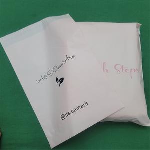 Enveloppes en poly de colis de couleur blanche biodégradables personnalisés en plastique expédition affichage emballage Polymailer Sacs postaux <span class=keywords><strong>pour</strong></span> vêtements - Product Image 3