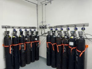 Regulador de Presión de Panel Personalizado para Nitrógeno, Argón, Aire, Oxígeno, Helio, CO2, Entrada 6000 psi, Salida 200 psi, Acero Inoxidable 316 - Product Image 3