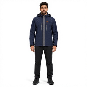 Chaqueta Impermeable con Capucha para Hombre Tiiewear, Chaqueta Cortavientos para Exteriores, Color Azul Marino, Logotipo Frontal, Secado Rápido, Ecológica - Product Image 1