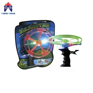 Kinderspiel zeug Pull Line Flying Plane Outdoor-Spiele Spielzeug Pull String Hubschrauber mit Licht