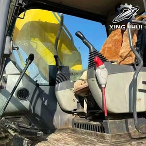 Excavatrice Komatsu PC240 de 24 tonnes, d'occasion, de marque japonaise, moteur Cummins, excavatrice sur chenilles, d'occasion, provenant du Japon. - Product Image 5