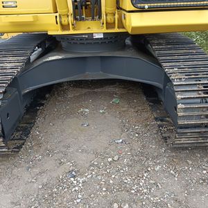 Excavatrices Komatsu PC200 d'occasion de haute qualité à bas prix, moteur central et composants de pompe inclus - Product Image 5