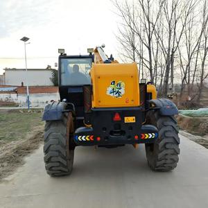 Chariot télescopique rotatif JCB 540 4x4 d'occasion, capacité 4 tonnes, faible nombre d'heures, grande portée, provenance Royaume-Uni - Product Image 1