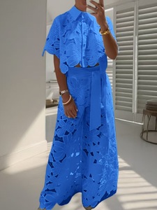 Ensemble décontracté <span class=keywords><strong>deux</strong></span> <span class=keywords><strong>pièces</strong></span> pour <span class=keywords><strong>femme</strong></span> : chemise courte à col et manches mi-longues en <span class=keywords><strong>dentelle</strong></span> florale ajourée et pantalon long taille haute à jambes larges - Product Image 4
