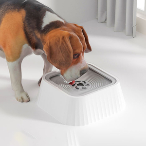 Bol d'eau anti-déversement pour chien, disque flottant anti-éclaboussures, fontaine pour animaux de compagnie, distributeur d'eau à alimentation lente sans goutte pour chiens et chats - Product Image 3