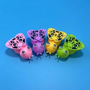 Coche de juguete para niños, modelo de abeja de 7.9cm, creativo y único, para niños, 2 yuanes al por mayor. - Product Image 3