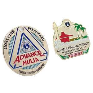 Üretici özelleştirilmiş damgalama aşk broş Metal sert emaye Lions kulübü yaka Pin emaye hatıra amblem rozeti baskı logosu - Product Image 6