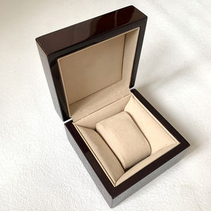 Caja de Reloj de Madera Sólida Cuadrada, Ecológica, de Lujo, con Logotipo Personalizado de Fábrica, con Acabado Pintado, de una Sola Ranura - Product Image 1