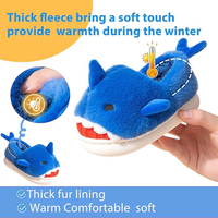 Pantoufles en peluche requin mignonnes pour la vente directe, chaussures d'intérieur douces et chaudes pour promotion