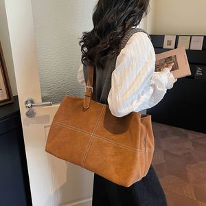 Women's <b>Patchwork</b> Polka Dot Tote <b>Bag</b> Large Capacity Vintage Polyester Zipper Closure Water Resistant Portable Shoulder Handbag - Product Image 4