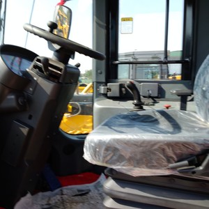 Sdlg เครื่องขุดไฮดรอลิก L956F | น้ำหนักในการทำงาน17500กก. | ความจุถัง4เมตร | ปั๊มมอเตอร์ | ประสิทธิภาพสูง | ญี่ปุ่น100% - Product Image 4