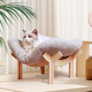 Hamac surélevé pour chat en bois, avec un lit moelleux et chaud, meuble pour chat en bois compatible avec un tapis à gratter pour chat, griffoir. - Product Image 1