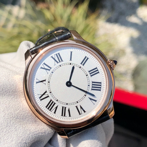 Montre mécanique automatique élégante et tendance avec cadran blanc à motif radial gravé et bracelet en cuir de crocodile noir brillant - Product Image 3