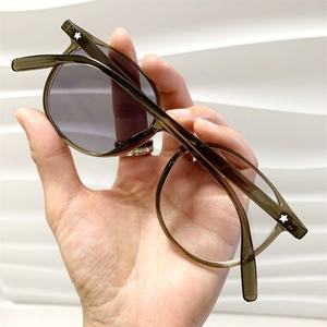 Photochromique bleu lumière bloquant étoile noire logo simple rond tr lunett photogray <span class=keywords><strong>antireflet</strong></span> 2025 nouvelles femmes lunettes de lecture minces - Product Image 6