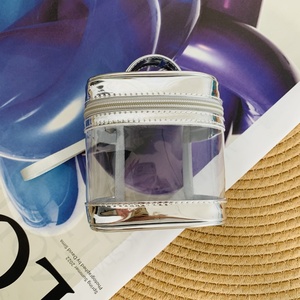 กระเป๋าเครื่องสำอางหนัง PU กระเป๋าเครื่องสำอางสีเงินเมทัลลิคกระเป๋าเก็บของโปร่งใสสำหรับผู้หญิงผู้ชายเดินทางชายหาดกลางแจ้ง - Product Image 3