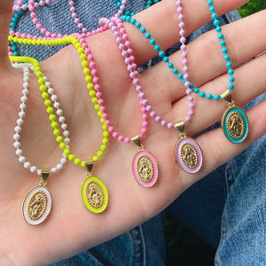 Médaille Émaillée Vierge Marie Breloque Sacrée Catholique, Plaqué Or 18 Carats, Bijoux Artisanaux pour Collier DIY Vente en Gros M53 - Product Image 6