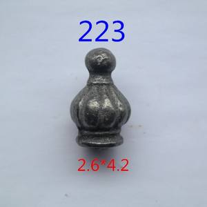 錬鉄製ヨーロッパローマ風鋳鉄製角型ガレージ遮断杭隔離フェンスリバーチェーン柱 - Product Image 3