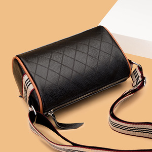 Sac à bandoulière matelassé en cuir véritable pour femme, collection 2025, avec large sangle, tendance et mode, en liquidation de marchandises diverses - Product Image 3