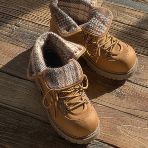 Nouvelles Bottes Vintage à Semelle Épaisse 2025 – Bottes de Travail Mi-Mollet pour Hommes et Femmes, Style Loisirs Extérieur, Chaussures de Randonnée pour Couples - Product Image 1