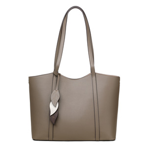 กระเป๋าสะพายข้างดีไซน์ใหม่ แฟชั่นทันสมัย คุณภาพสูง หนังแท้ กระเป๋าสะพายไหล่ กระเป๋าถือลำลองสำหรับผู้หญิง - Product Image 1