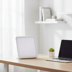 Lámpara Solar LED GQ-L3 Ecológica de ABS, Moderna, Compacta, Sin Rayos UV, 10000 Lux, Luz Blanca Brillante para Terapia de Luz, con Certificación FCC, CE y ROHS - Product Image 1