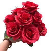 Couleur rouge Chinois Saint Valentin Simulation Roses Rouges Simple Flanelle Rose Mariages Fleurs Artificielles En Vrac En Gros Étranger