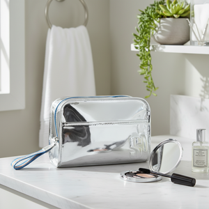 Pochette à maquillage argentée métallisée, trousse de toilette portable pour retouches quotidiennes et voyages - Product Image 4