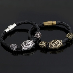 Bracelet Viking Nordique Odin Symbole Main Chaine Cuir Homme Femme Perles Runes Argent Antique Alliage Bijoux Gros Yiwu Cadeau - Product Image 1