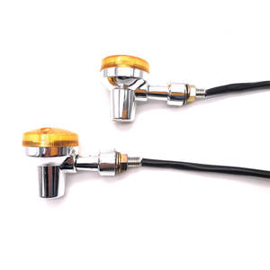 Clignotant LED universel pour moto avec protection IP67 et lumière jaune pour une sécurité accrue - Product Image 3