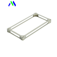 Supports de montage en plastique noir usinés CNC personnalisés Composants mécaniques industriels de haute précision avec trous