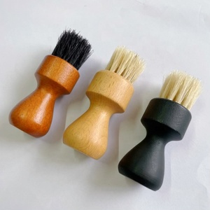 Applicateur <span class=keywords><strong>de</strong></span> vernis à chaussures portable avec manche en bois et brosse à poils <span class=keywords><strong>de</strong></span> porc en cuir en forme <span class=keywords><strong>de</strong></span> timbre pour crème <span class=keywords><strong>de</strong></span> cirage - Product Image 2