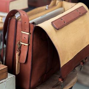 Bolsa para Portátil Plegable de Cuero Genuino de la Mejor Calidad y Gran Capacidad - Product Image 3