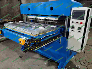 Machine à fabriquer des assiettes carrées jetables en feuilles de <span class=keywords><strong>palmier</strong></span> Areca de 10 pouces - Product Image 2