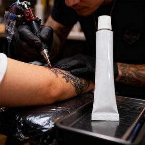 Kit professionnel de crème pour tatouage de qualité supérieure 10g, outil de dermaplaning, produit de tatouage, fournitures pour le maquillage permanent des lèvres, produits de salon en marque privée - Product Image 4