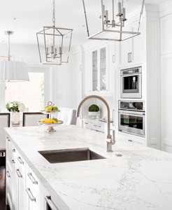 Diseño moderno Nueva Calacatta Piedra artificial Grueso Rayas blancas Resistente al agua/al fuego Vanity Tops Table Tops para hoteles - Product Image 4