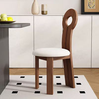 Chaise de salle à manger, tabouret de bar rétro design noir, structure en bois massif, revêtement en tissu doux, mobilier luxueux et esthétique équilibré