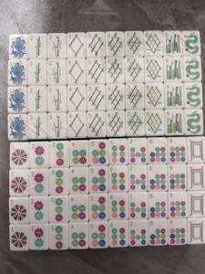 En stock : Jeu de tuiles de Mahjong Oh My Mahjong rouges, 160 tuiles, 4 couches, en acrylique gravé, luxe moderne, écologique, portable, style américain - Product Image 4