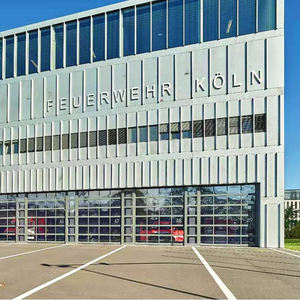 <span class=keywords><strong>Porte</strong></span> <span class=keywords><strong>de</strong></span> <span class=keywords><strong>garage</strong></span> extérieure automatique en alliage <span class=keywords><strong>d</strong></span>'aluminium au design moderne <span class=keywords><strong>Hormann</strong></span>, surface finie pour application en villa - Product Image 6