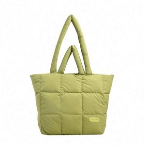 Sac fourre-tout matelassé de haute qualité, doux et moelleux, sac à main pour femme, sac à bandoulière pour le shopping - Product Image 1