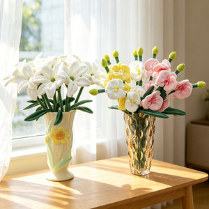 Arreglo Floral de Poliéster Hecho a Mano, Flores de Peluche, Capullos de Flores Realistas como Girasoles, Rosas y Lirios, <span class=keywords><strong>35</strong></span>-45 cm, Perfecto para Cumpleaños - Product Image 3