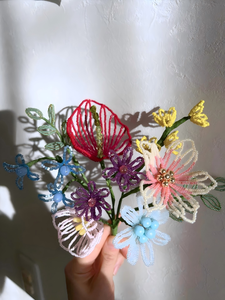 Bouquet romantique de lys perlés à la française et de <span class=keywords><strong>gypsophile</strong></span>, lys calla artificiels pour mariage en extérieur - Product Image 2