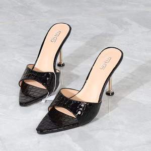 Sandalias elegantes de tacón bajo con punta en pico, versátiles y elegantes para el verano, zapatos de tacón alto para mujer, sandalias tipo flip-flop para dama - Product Image 5