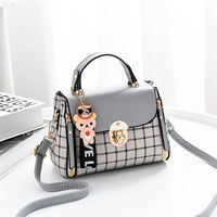 Sacs bandoulière de luxe tendance en PU grande capacité avec chaînes pour femmes – Vente en gros