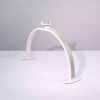 Lampe de bureau portable LED à luminosité réglable en ABS, demi-lune, pour la beauté, les ongles et les cils, idéale pour table de manucure et de pédicure.