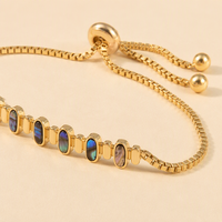 Bracelet ajustable Mylove en laiton plaqué or 18 carats avec cabochon ovale en nacre et chaîne maille forçat pour femme – Bijoux de mode